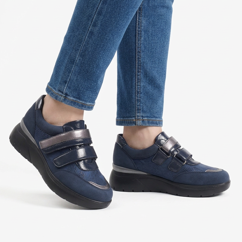 Asia - Sneakers comfort con strappo