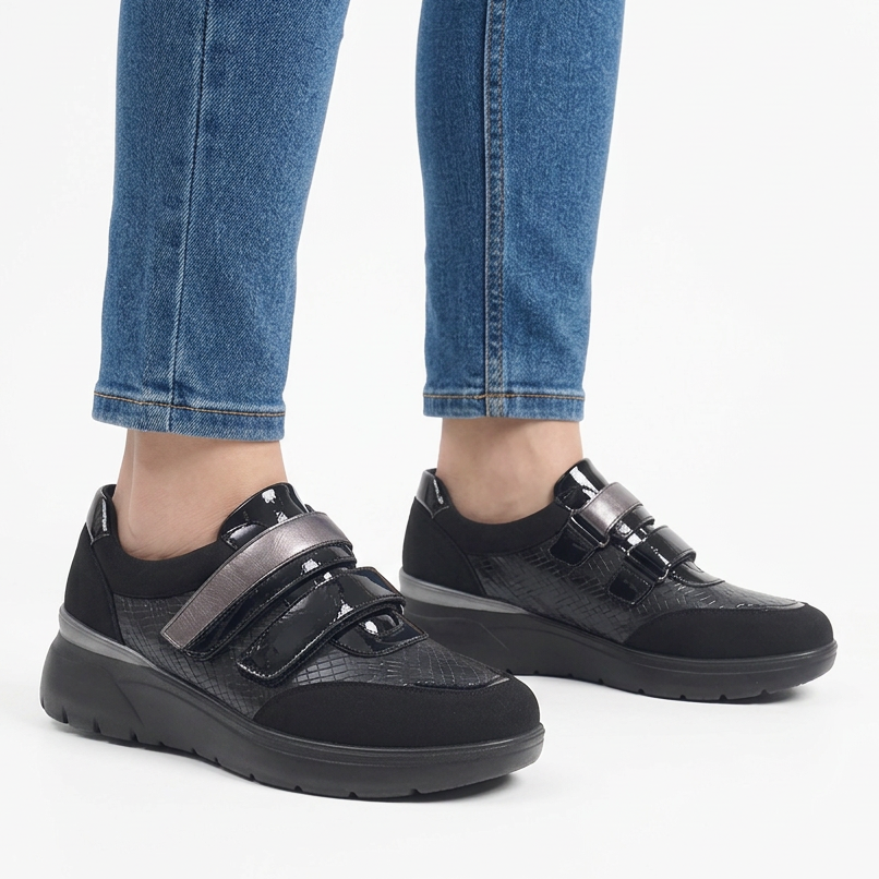 Asia - Sneakers comfort con strappo