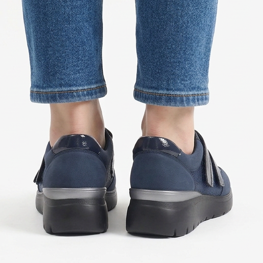 Asia - Sneakers comfort con strappo