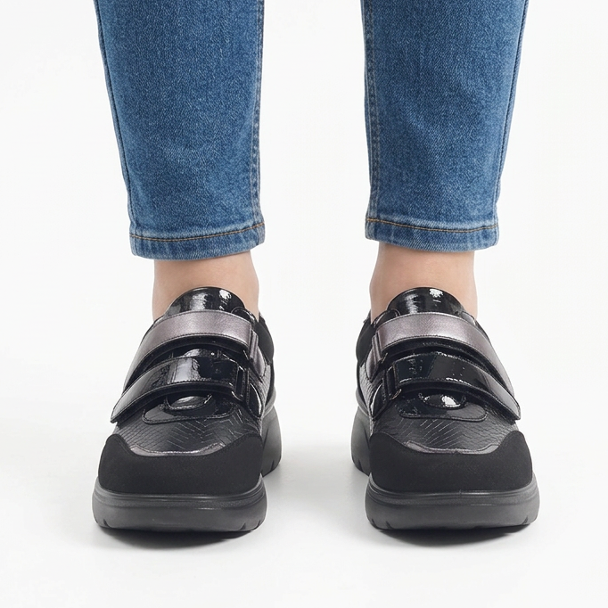 Asia - Sneakers comfort con strappo