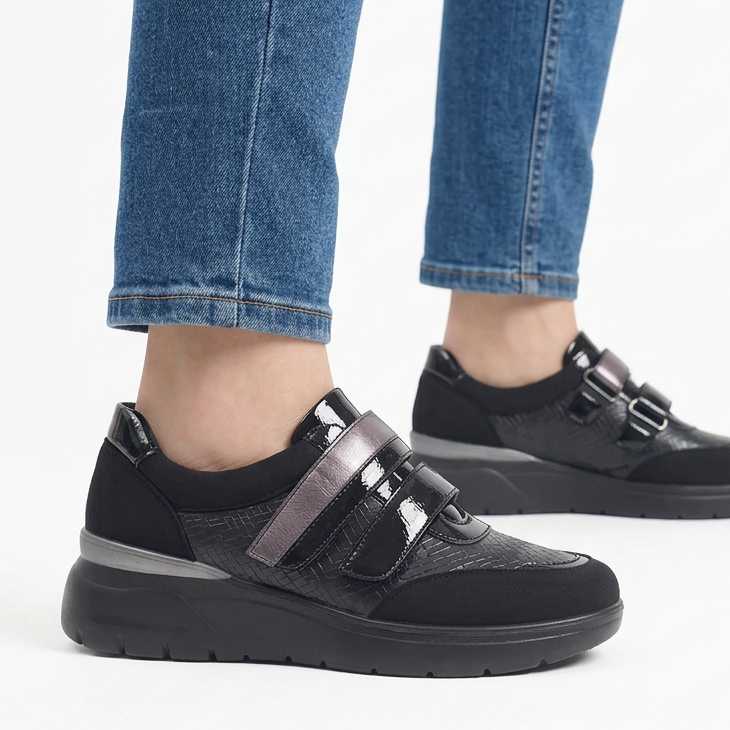 Asia - Sneakers comfort con strappo