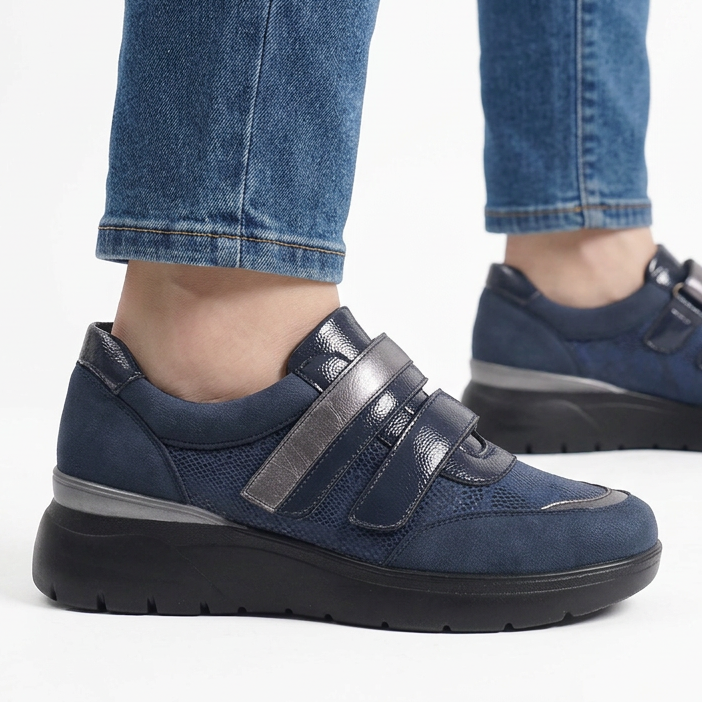 Asia - Sneakers comfort con strappo