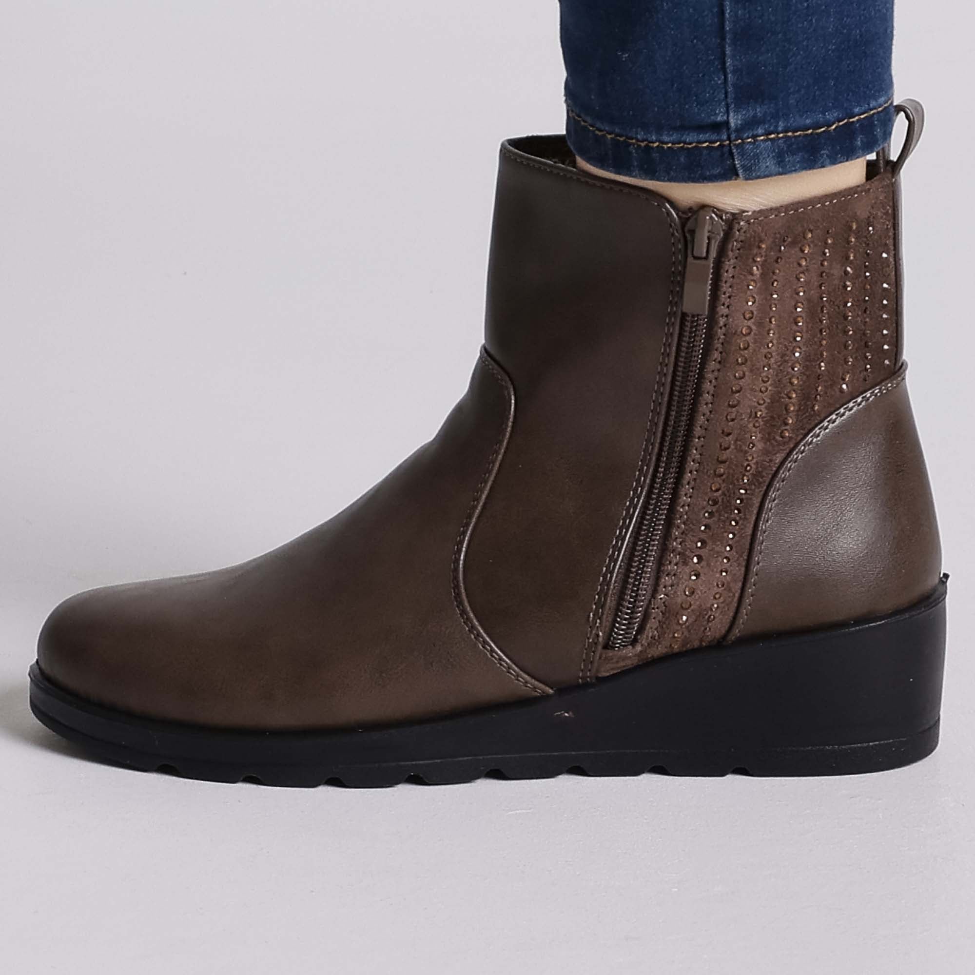 Paola - Stivaletto con zeppa Donna