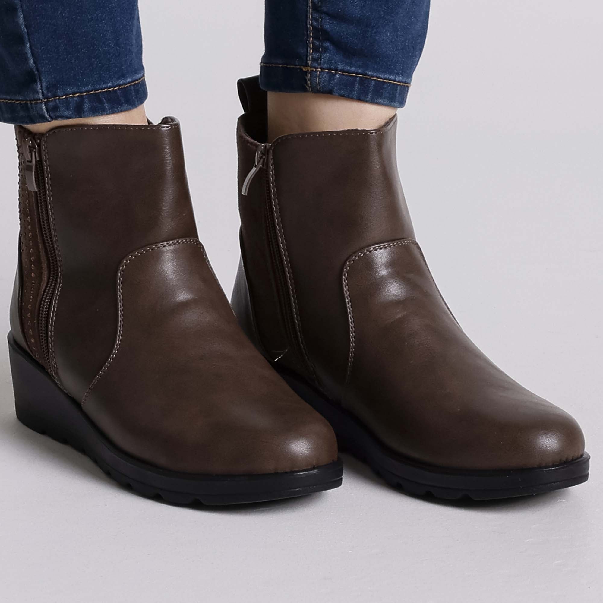 Paola - Stivaletto con zeppa Donna