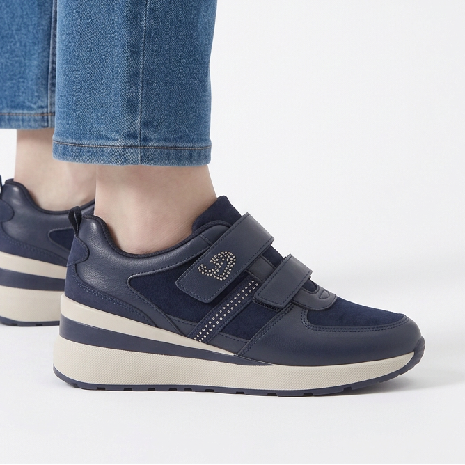 Nayla - Sneakers comfort elastico donna con strappo