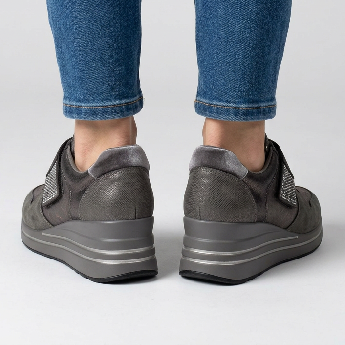 Zelinda - Sneakers comoda donna con zeppa