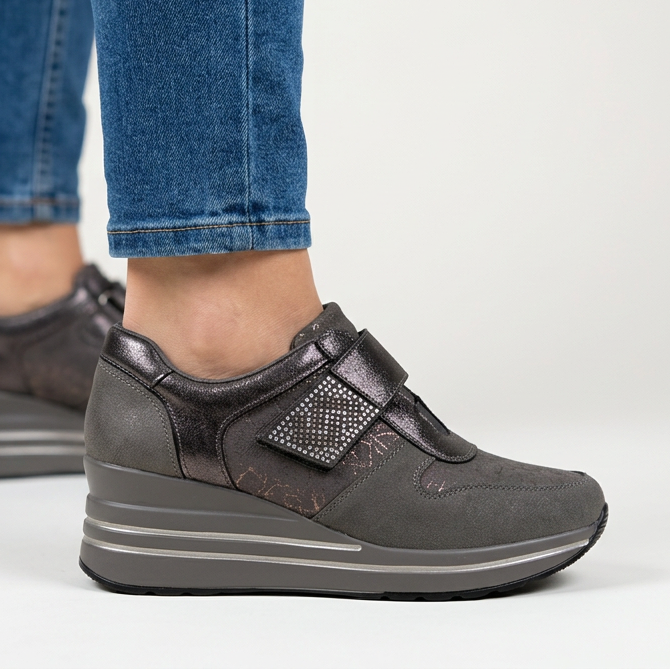 Zelinda - Sneakers comoda donna con zeppa